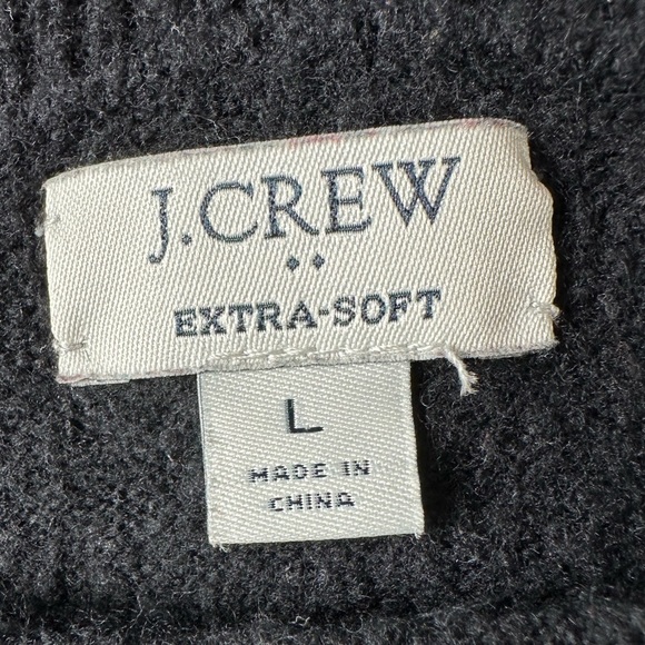 J. Crew Crewneck sweater in extra-soft yarn Size Large - Black - Picture 3 of 5